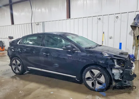 2021 Hyundai Ioniq Hybrid Sel z USA, uszkodzony, nr VIN KMHC85LCXMU245083